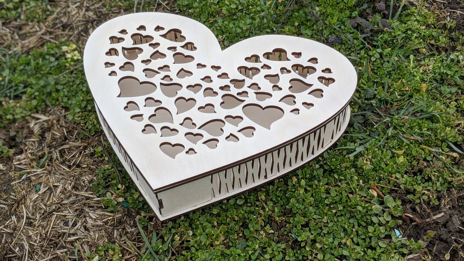 Download Laser Cut Decorative Heart Shaped Box Free Vector - Free ...
