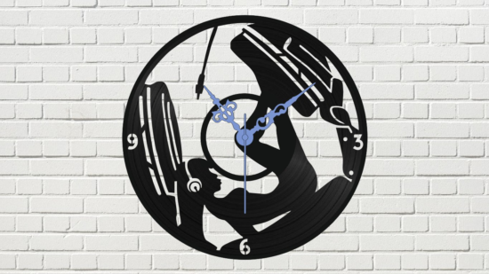 Devushka V Naushnikakh Vinyl Record Wall Clock Free Vector